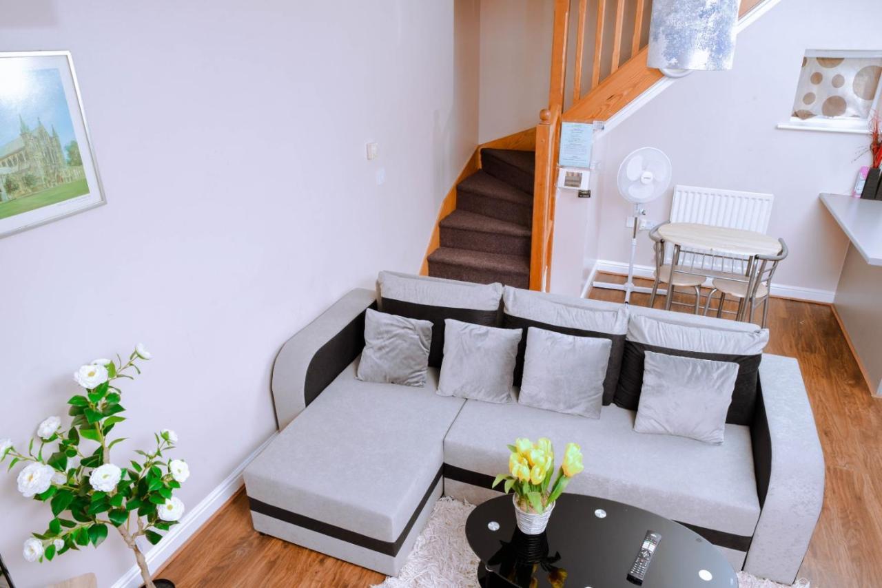 87 Rawsthorne Avenue Villa - Manchester — Photos 2